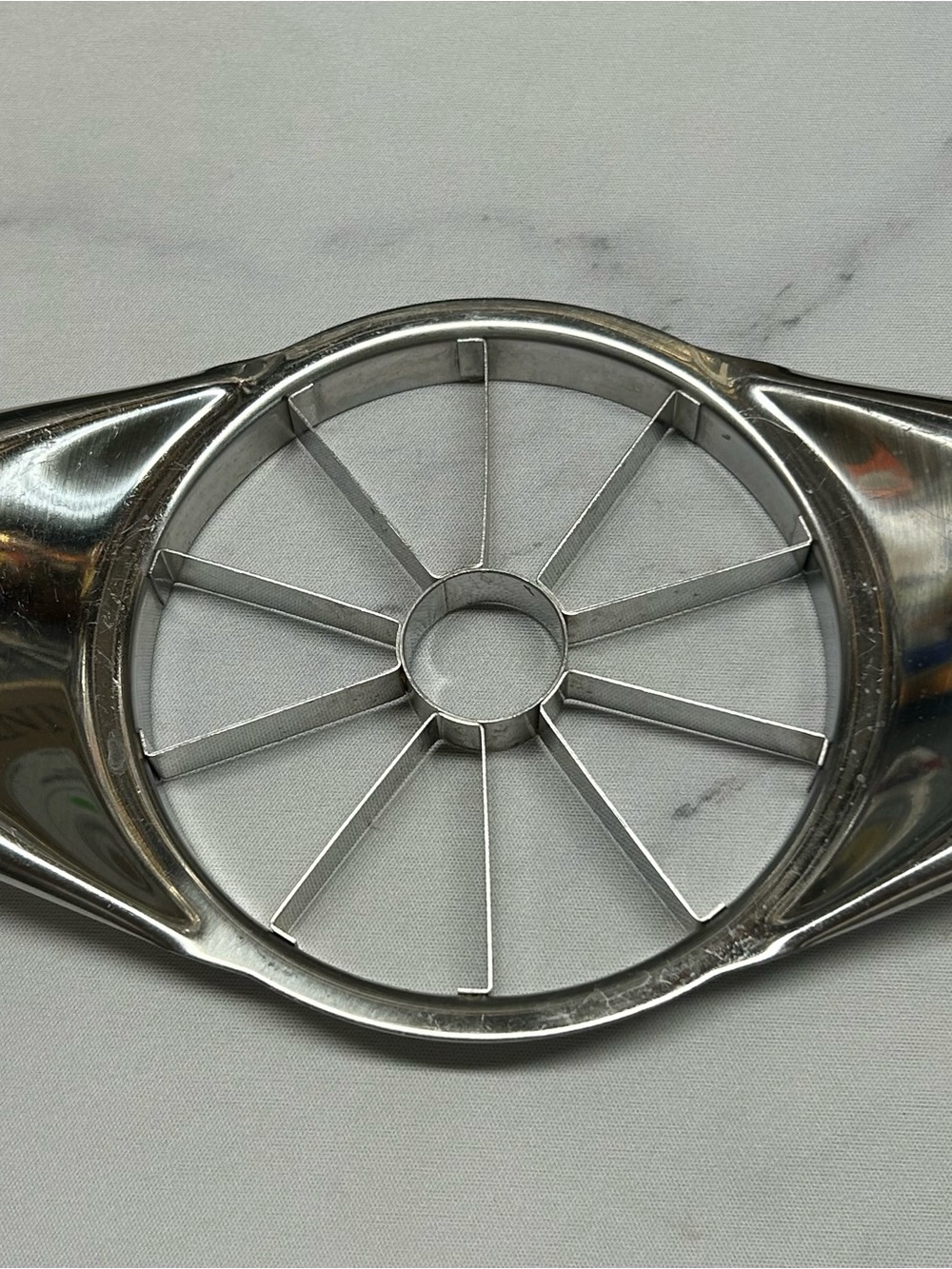 Pampered Chef Stainless Steel 8-Slice Apple Corer Slicer